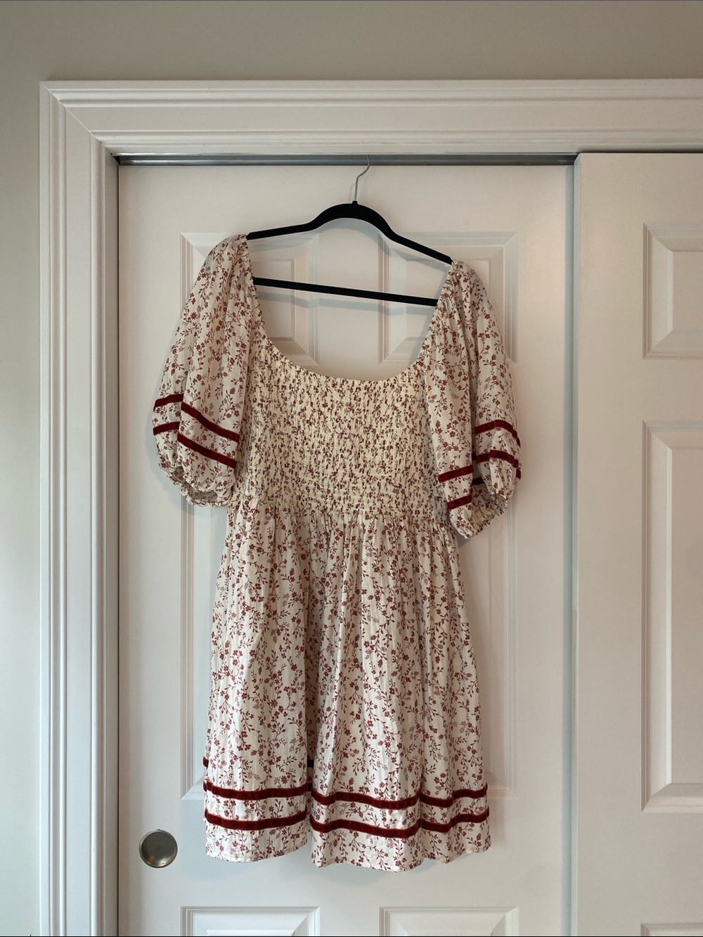 Floral Smocked Puff-Sleeve Mini Dress - Cream with Maroon Floral